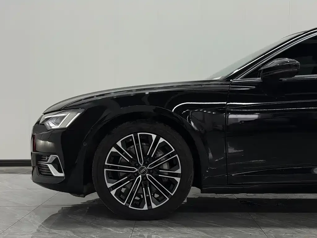 Audi A6L 2024 из CN, фото 5