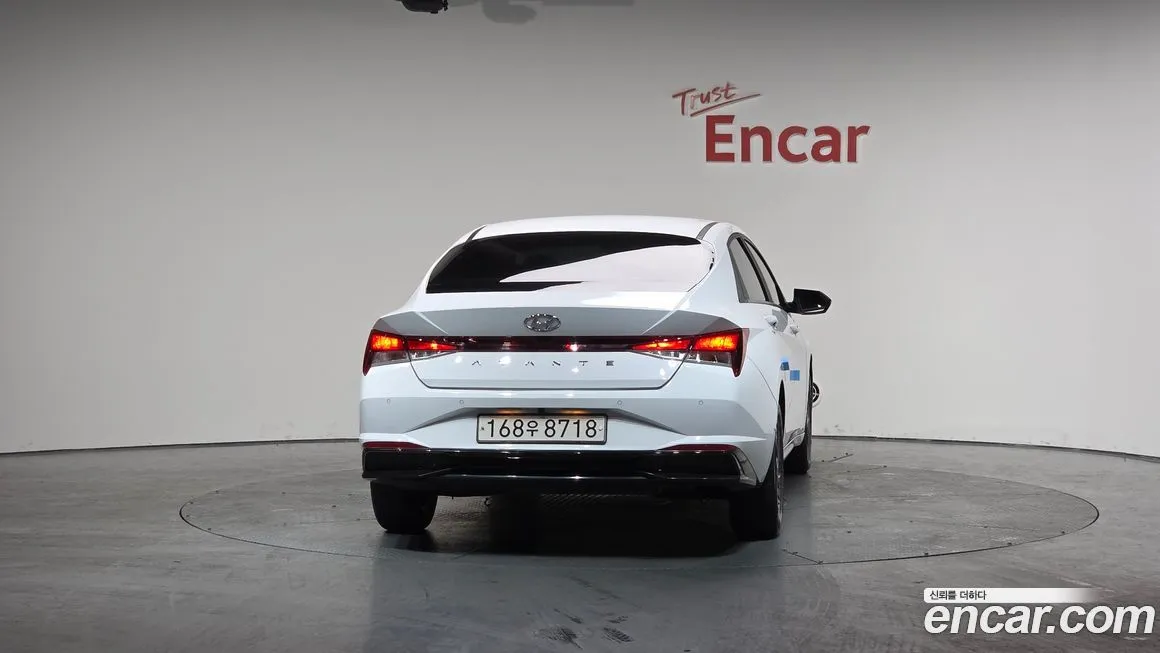 Hyundai AVANTE 2023 из KR, фото 4