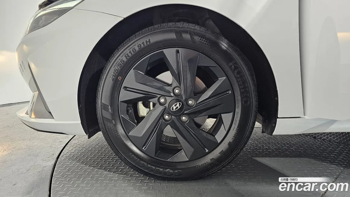Hyundai AVANTE 2023 из KR, фото 5