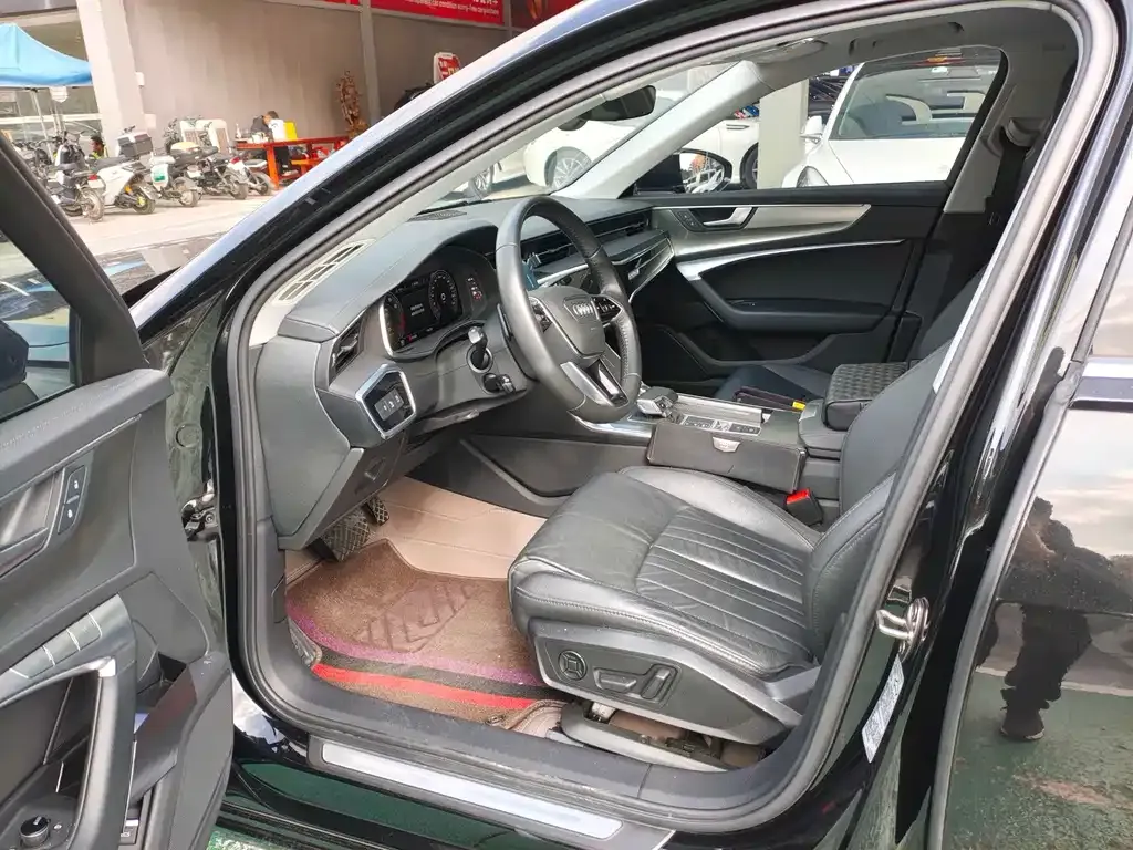 Audi A6L 2021 из CN, фото 5