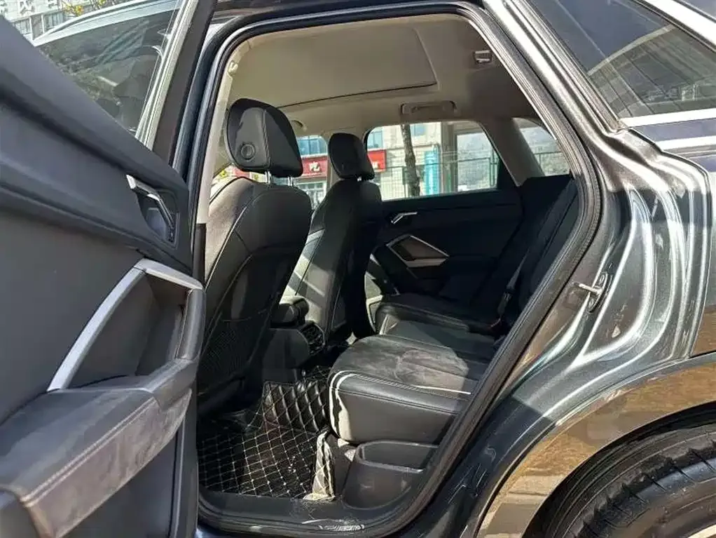 Audi Q3 2021 из CN, фото 4