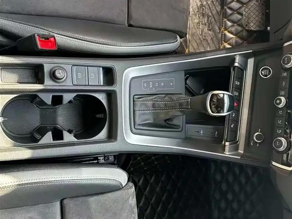 Audi Q3 2021 из CN, фото 3