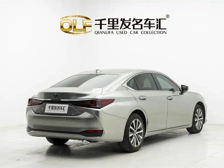 Lexus ES — фото 5