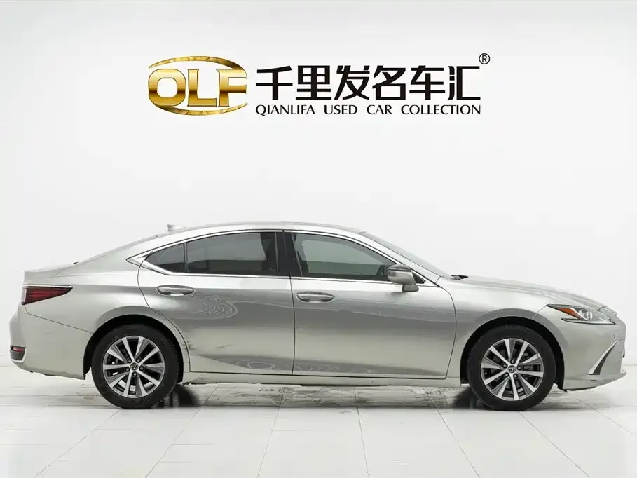 Lexus ES — фото 10