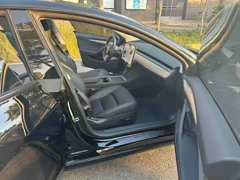 Tesla Model 3 2023 из CN, фото 8