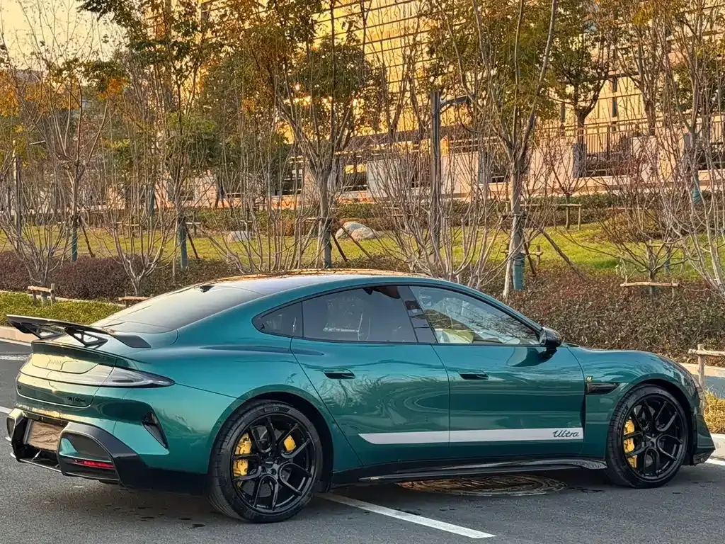 Xiaomi SU7 Ultra 2025 из CN, фото 6