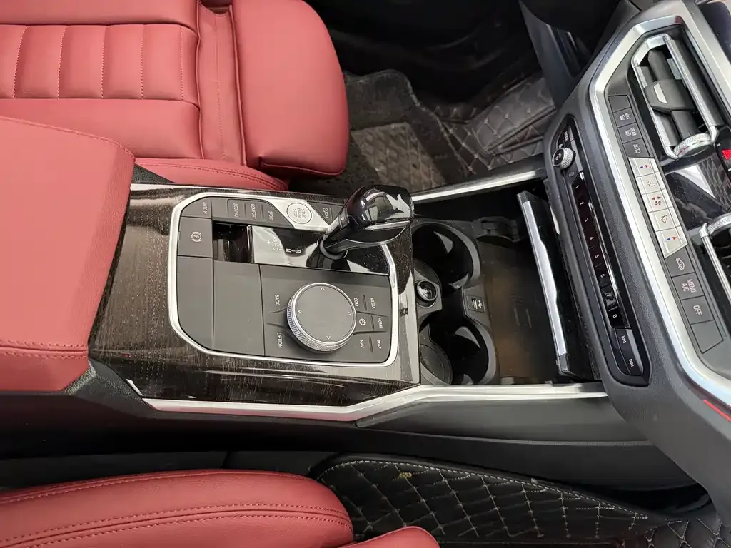 BMW 3 Series 2021 из CN, фото 8