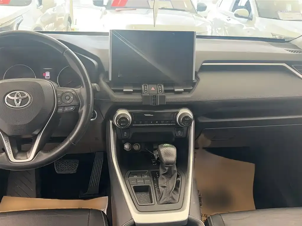 Toyota Wildlander 2022 из CN, фото 2