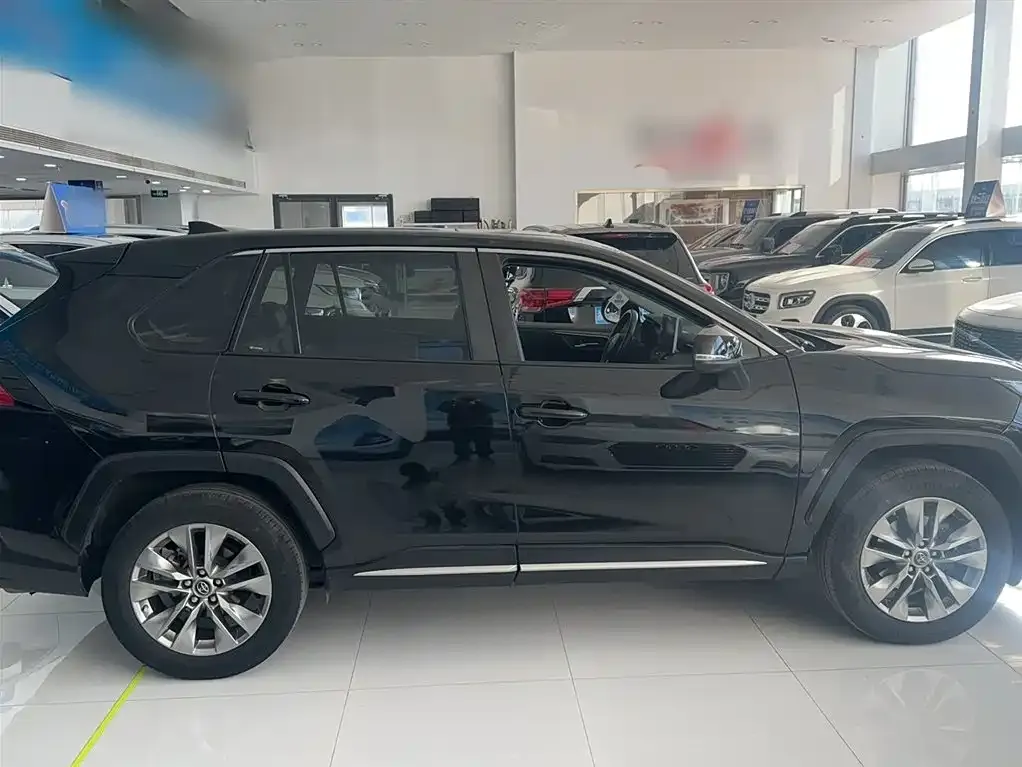 Toyota Wildlander 2022 из CN, фото 10