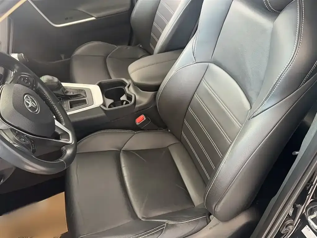 Toyota Wildlander 2022 из CN, фото 8