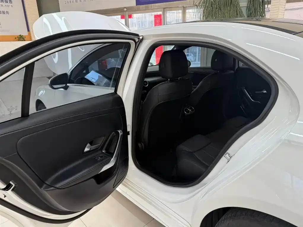 Mercedes-Benz A-Class 2021 из CN, фото 5
