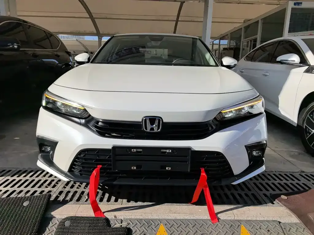 Honda Civic 2023 из CN, фото 3