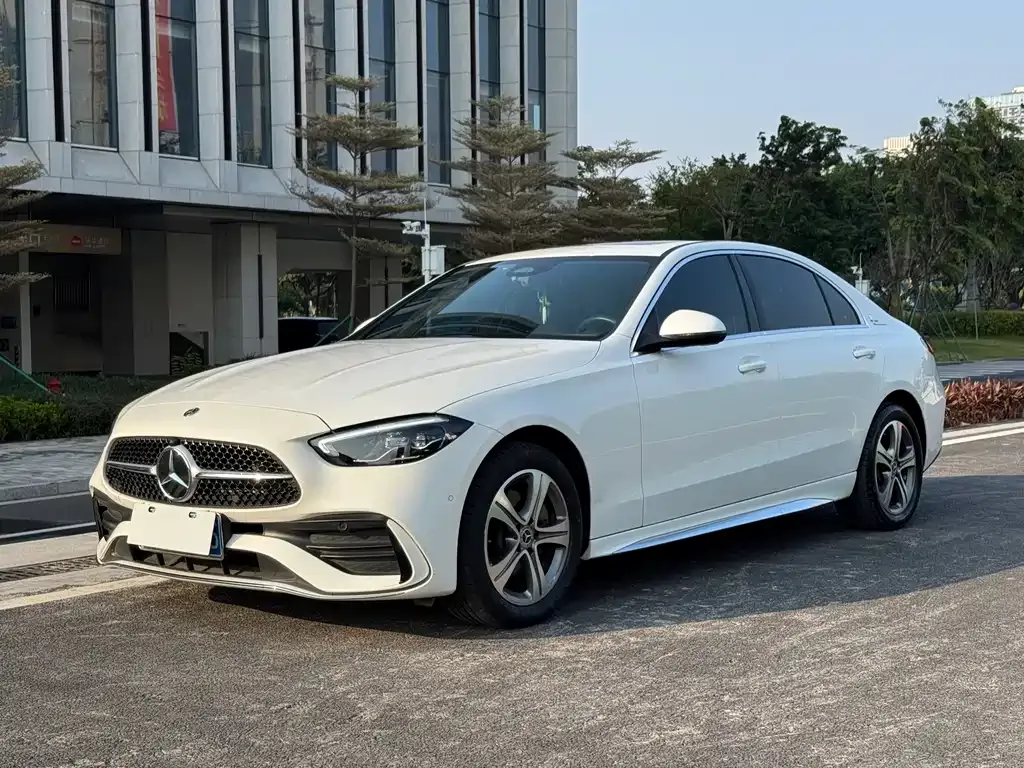 Mercedes-Benz C-Class — фото 1