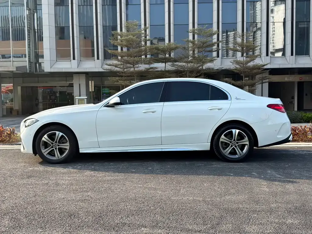 Mercedes-Benz C-Class — фото 10