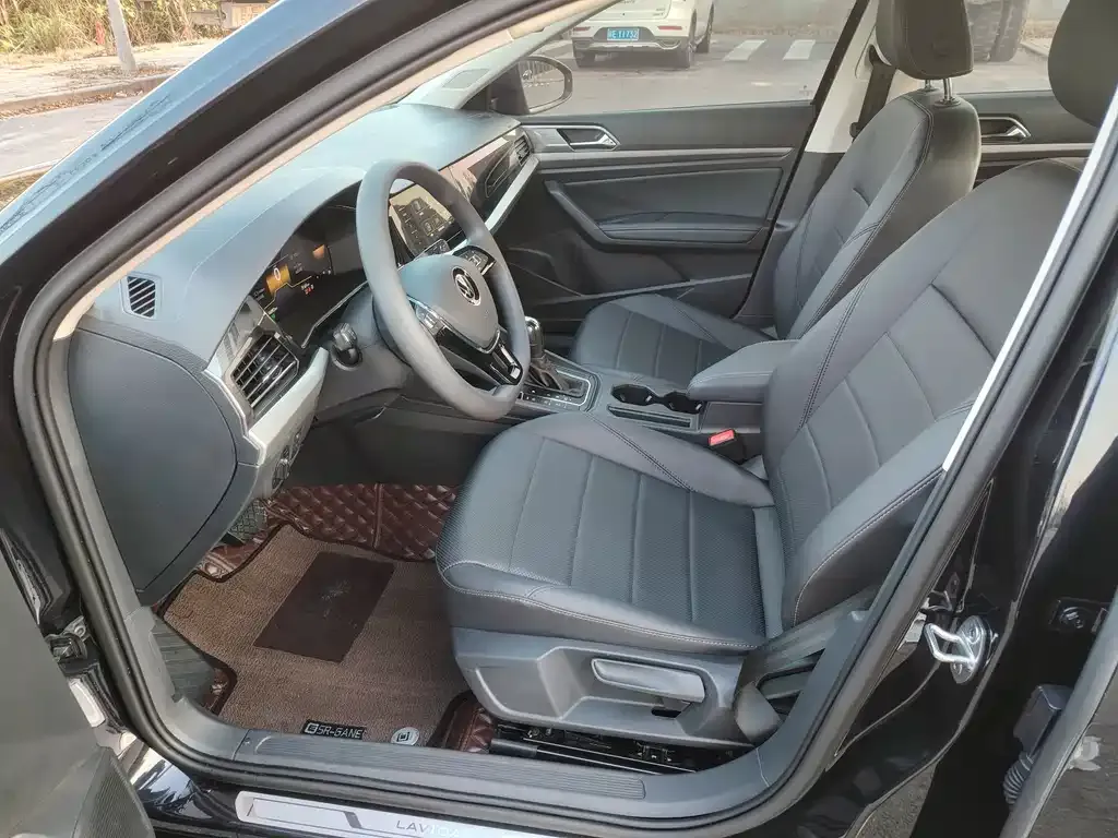 Volkswagen Lavida 2022 из CN, фото 9