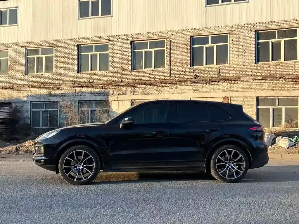 Porsche Cayenne — фото 4