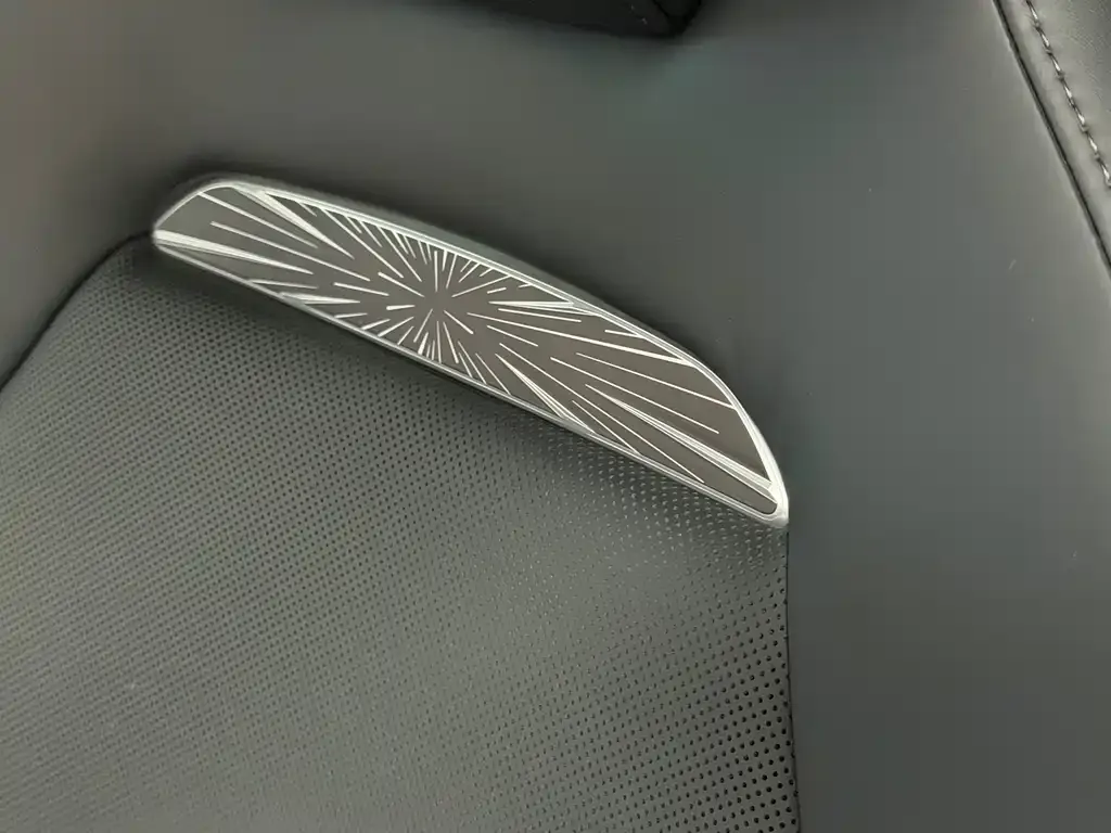 Tesla Model 3 — фото 4