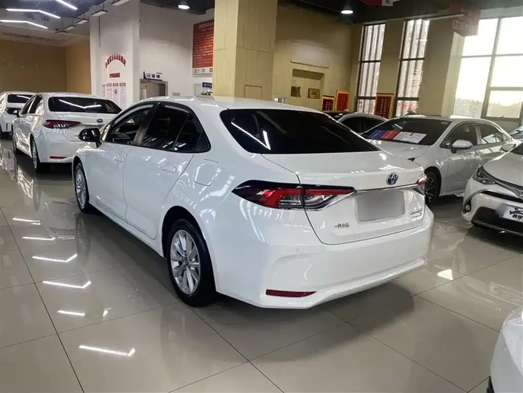 Toyota Corolla 2023 из CN, фото 6