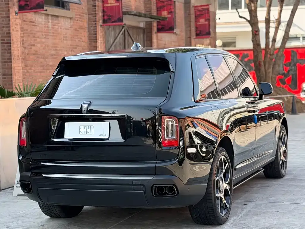 Rolls-Royce Cullinan 2023 из CN, фото 8