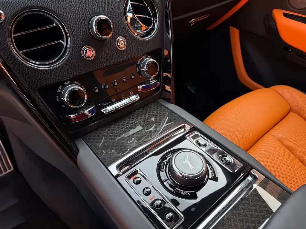 Rolls-Royce Cullinan 2023 из CN, фото 9