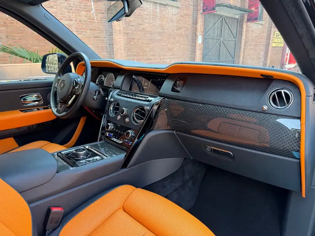 Rolls-Royce Cullinan 2023 из CN, фото 5