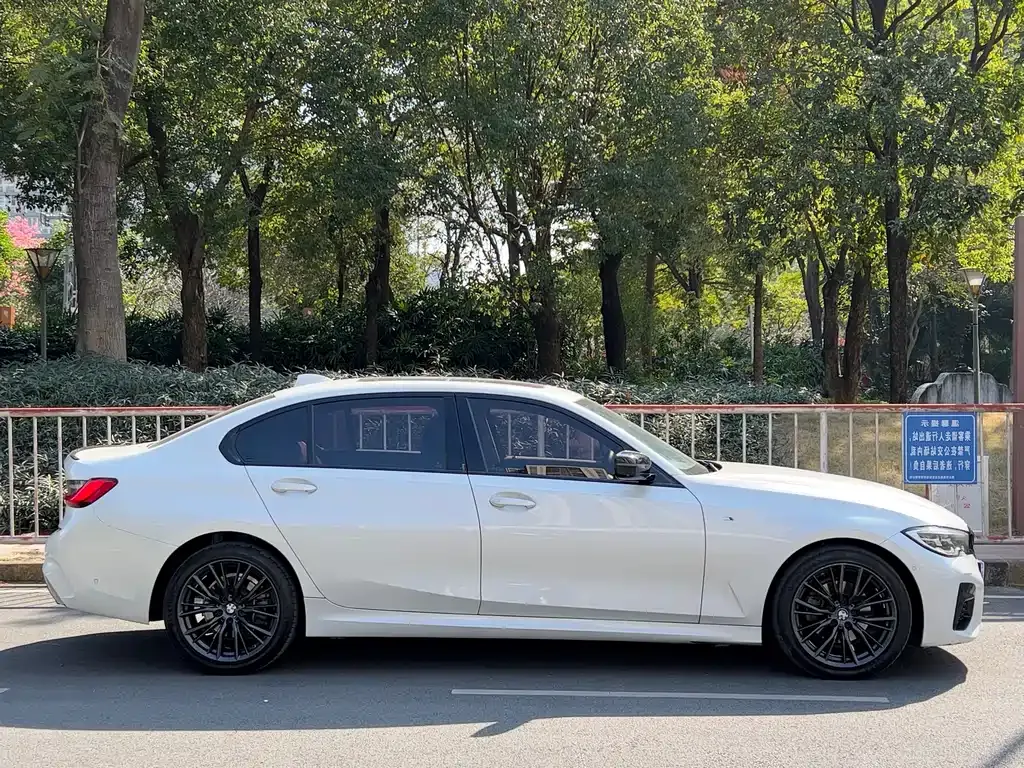 BMW 3 Series 2021 из CN, фото 9