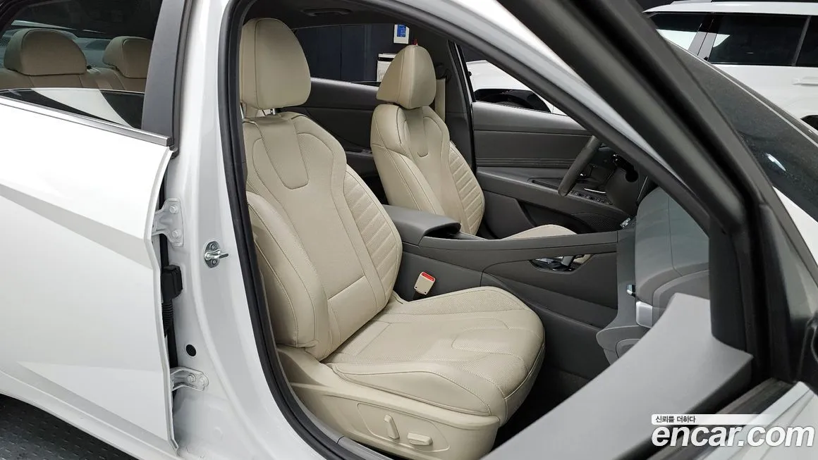 Hyundai AVANTE 2023 из KR, фото 9