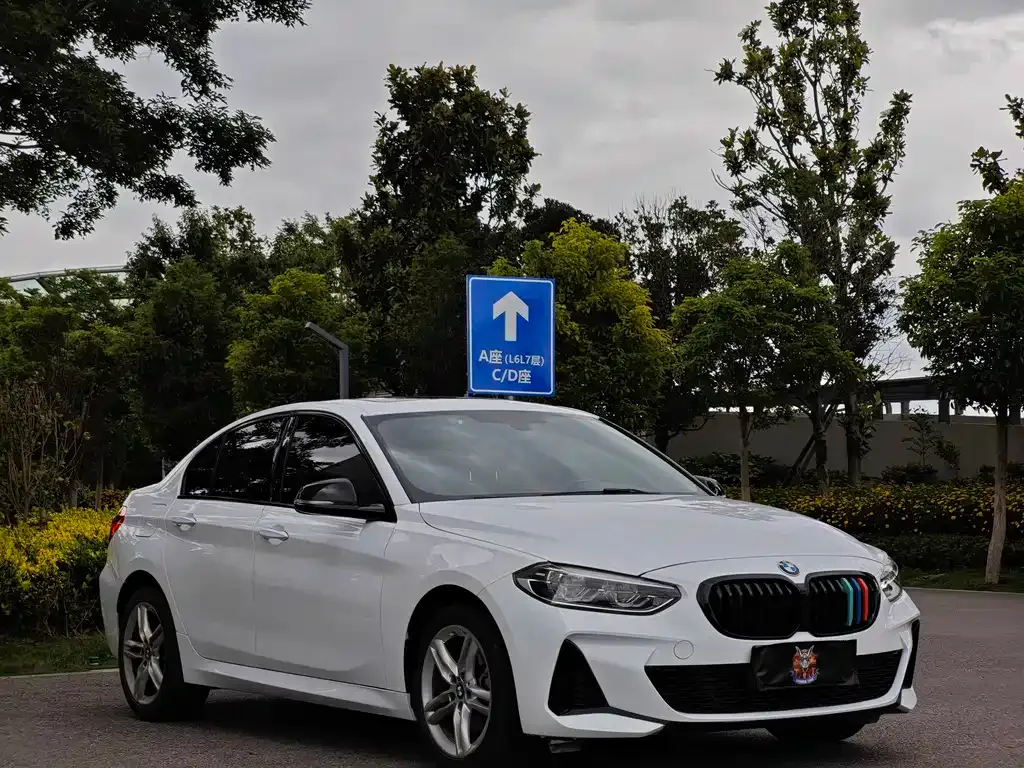 BMW 1 Series 2021 из CN, фото 3