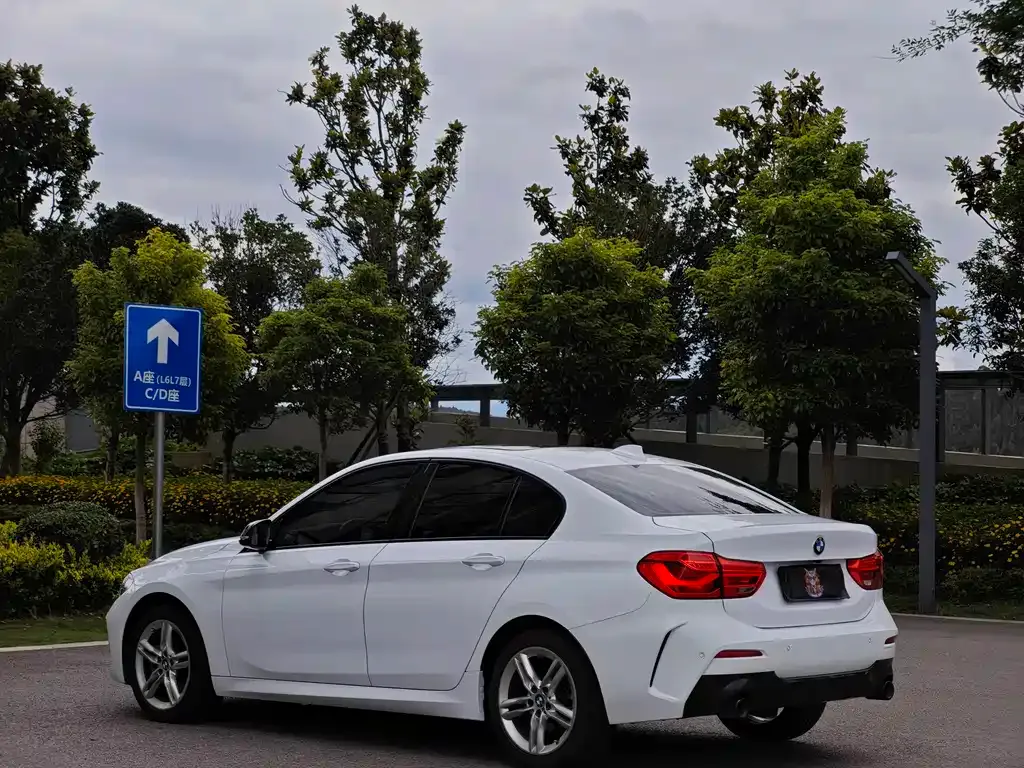 BMW 1 Series 2021 из CN, фото 5