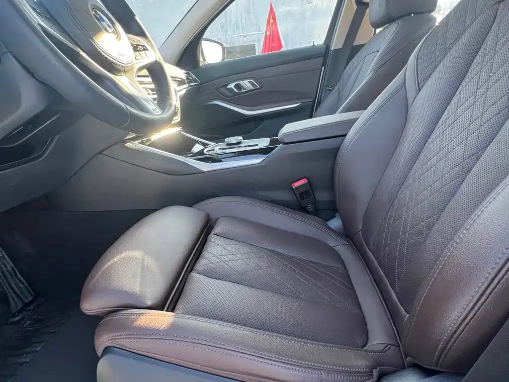 BMW 3 Series 2023 из CN, фото 3