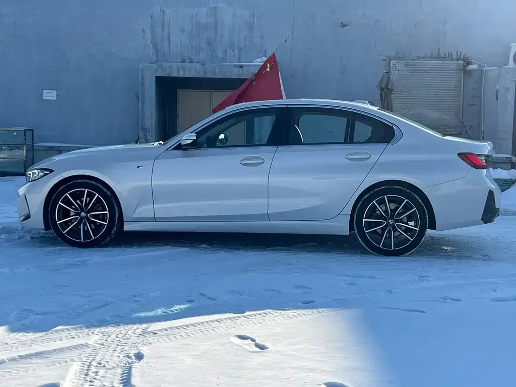 BMW 3 Series 2023 из CN, фото 4