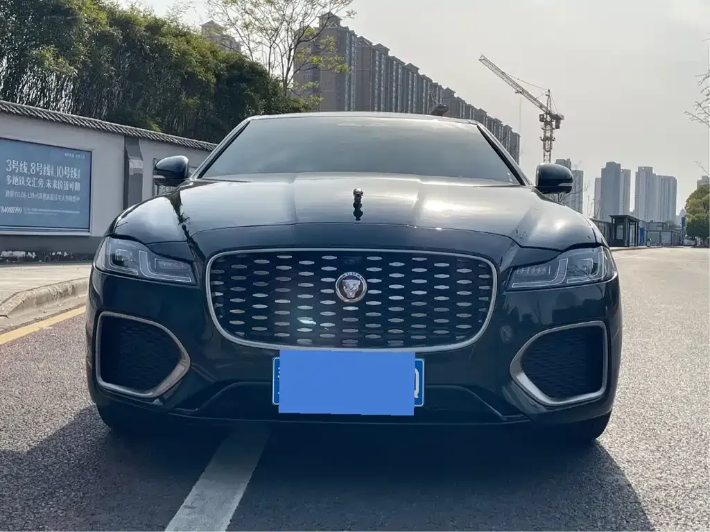 Jaguar XFL — фото 10