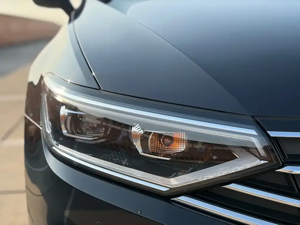 Volkswagen Magotan 2022 из CN, фото 2