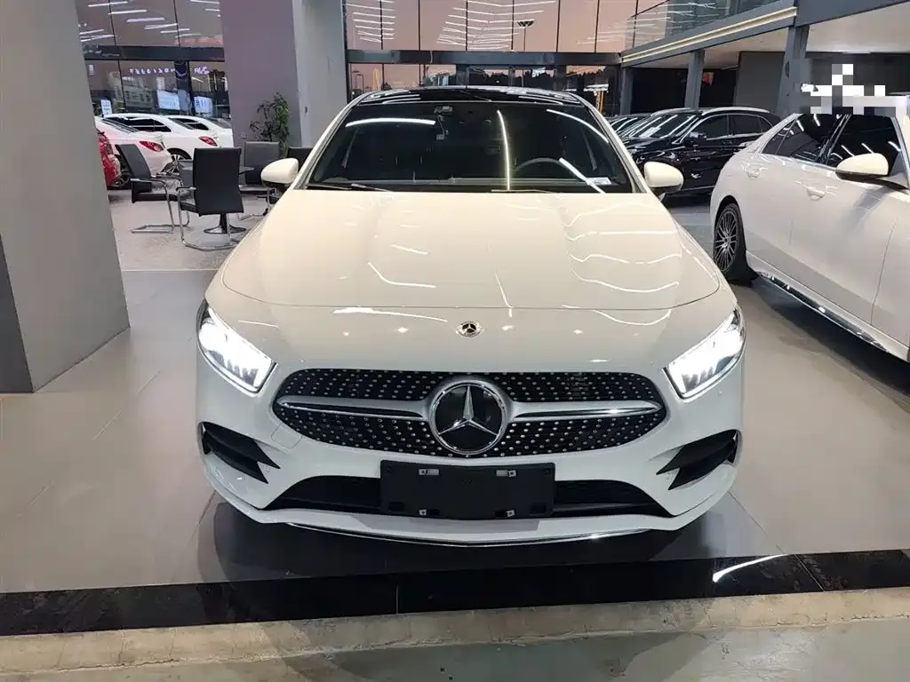 Mercedes-Benz A-Class 2023 из CN, фото 10
