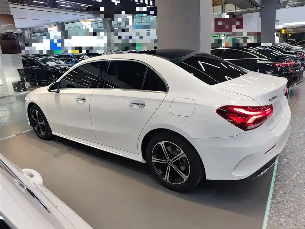 Mercedes-Benz A-Class 2023 из CN, фото 9