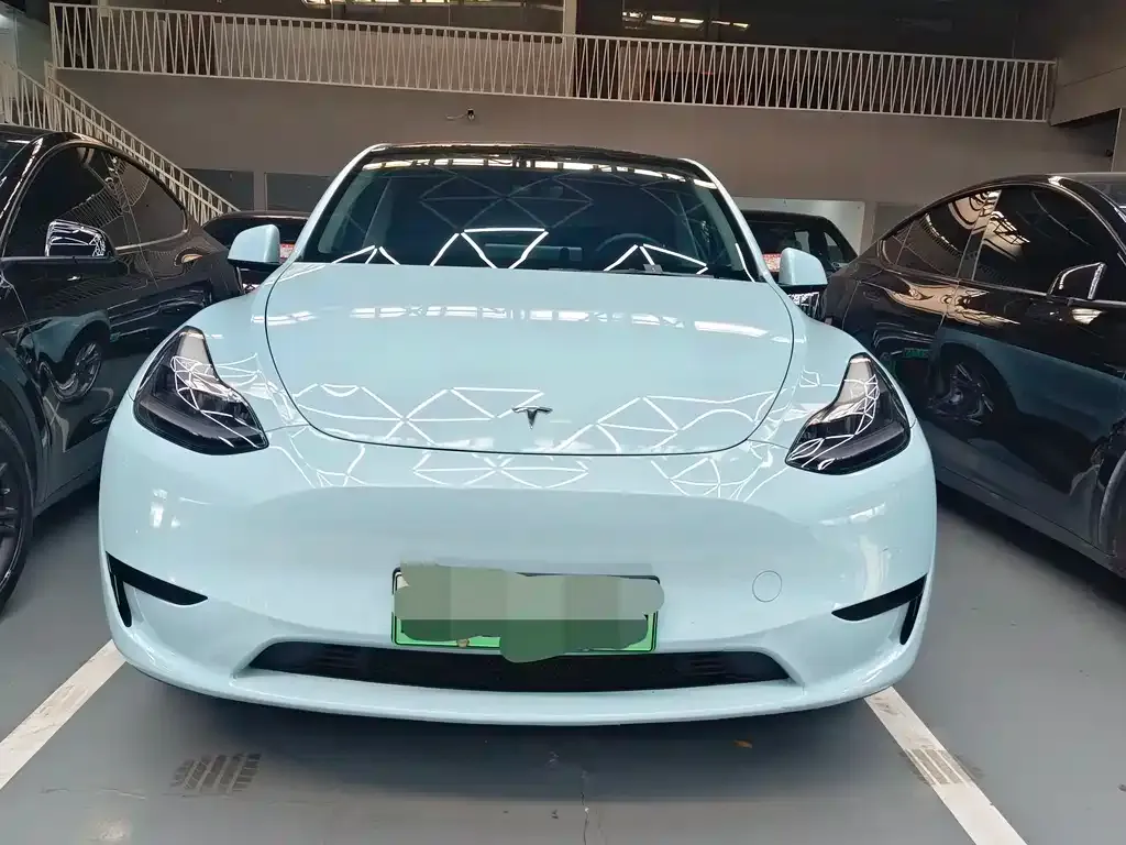 Tesla Model Y 2023 из CN, фото 2