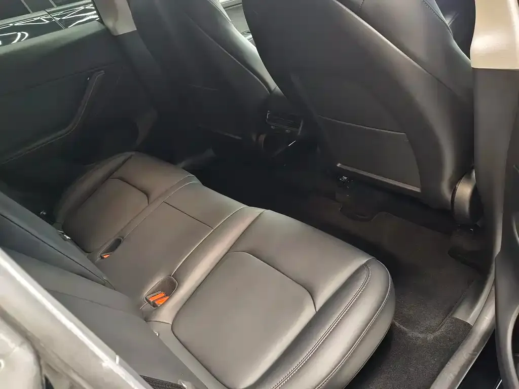 Tesla Model Y 2023 из CN, фото 5