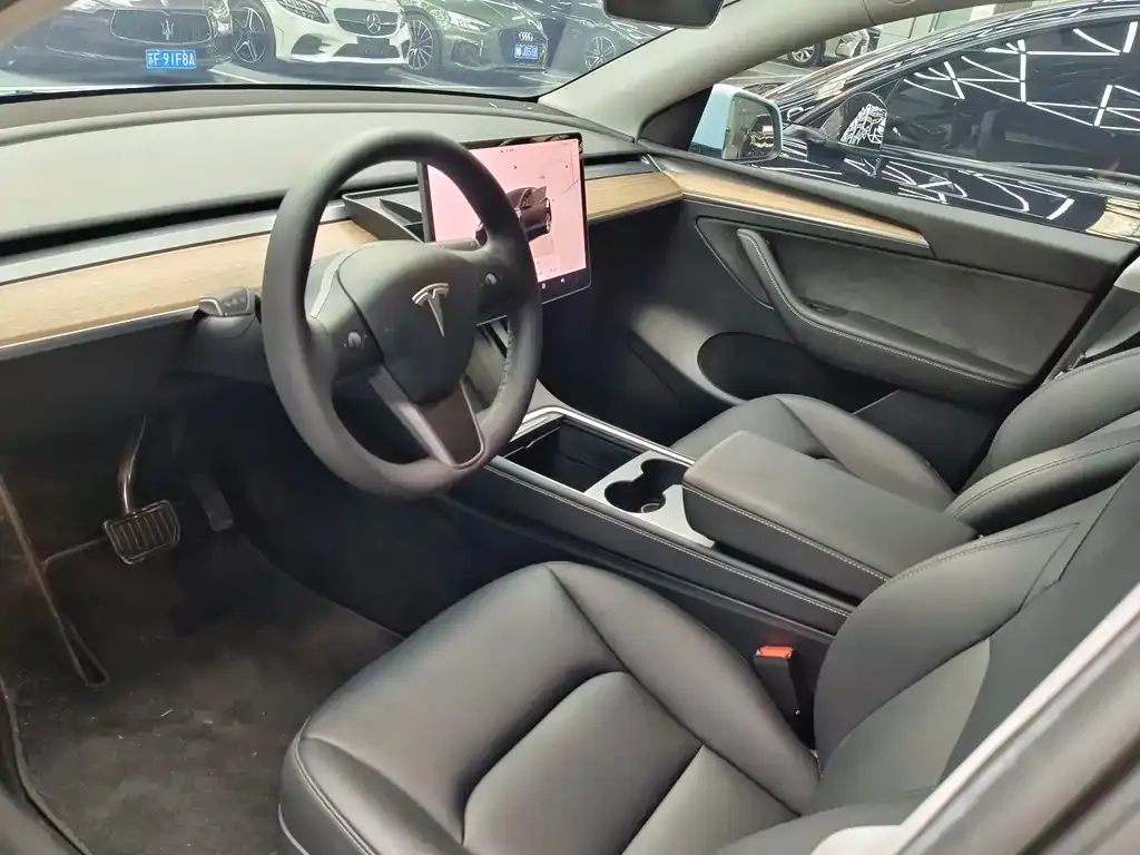 Tesla Model Y 2023 из CN, фото 6