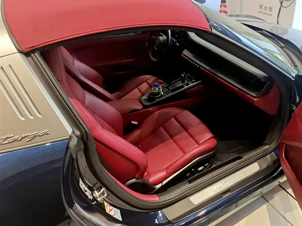 Porsche 911 2021 из CN, фото 8