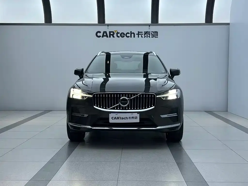 Volvo XC60 — фото 5