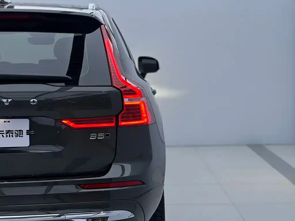 Volvo XC60 — фото 4