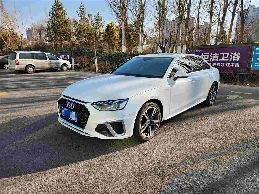Audi A4L 2022 из CN, фото 1