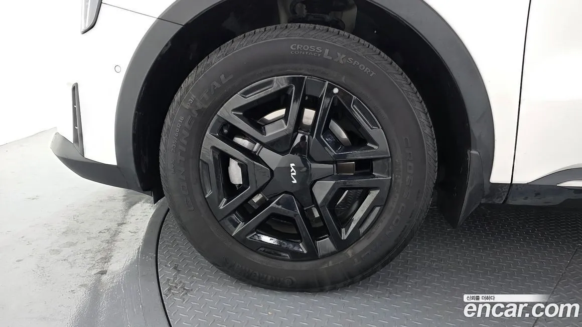 Kia Sorento — фото 5