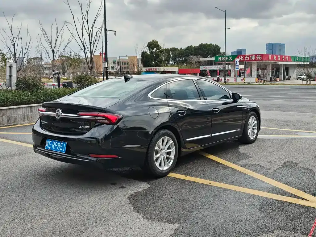 Buick LaCrosse — фото 9