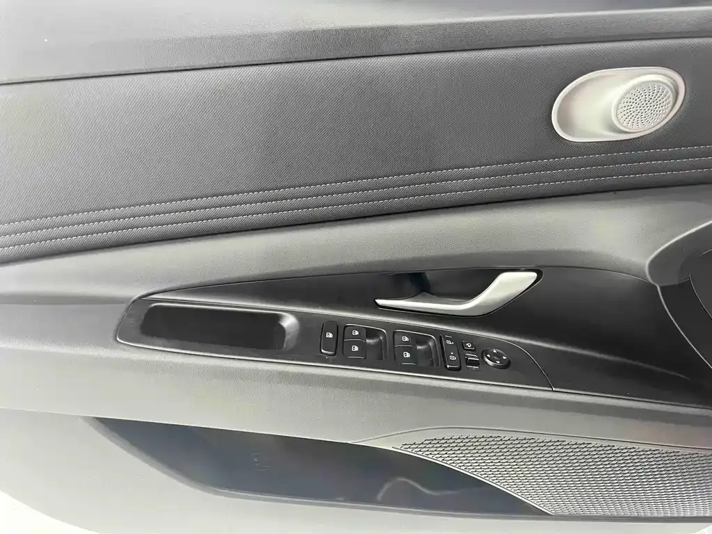 Hyundai Elantra 2022 из CN, фото 9