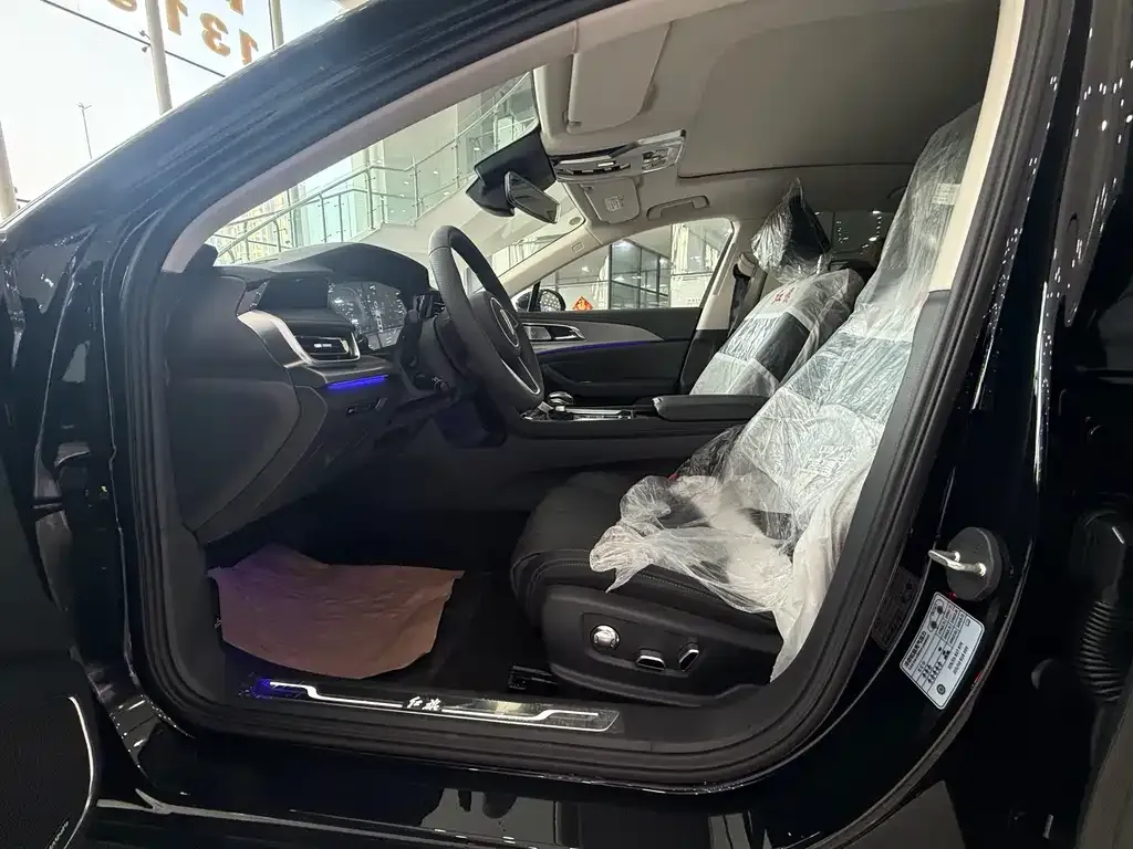 Hongqi H5 2025 из CN, фото 3