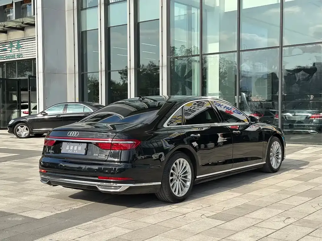 Audi A8 2021 из CN, фото 4