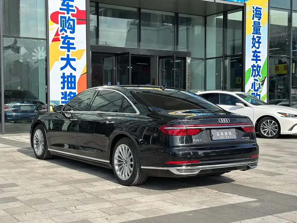 Audi A8 2021 из CN, фото 7