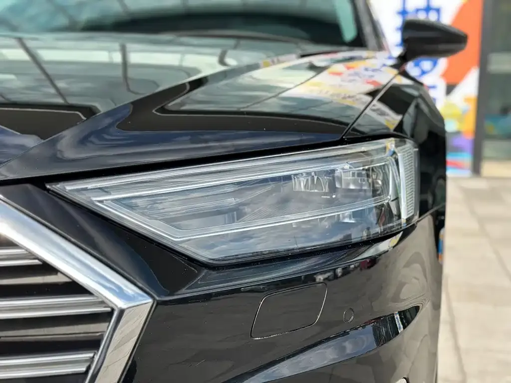 Audi A8 2021 из CN, фото 3