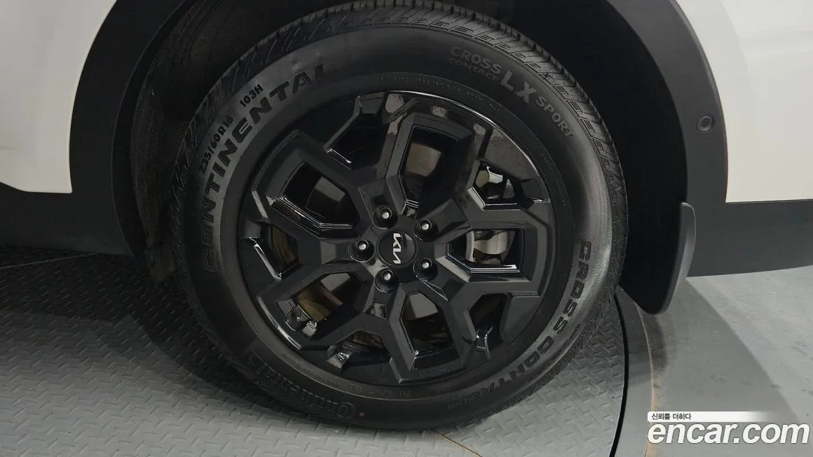 Kia Sorento — фото 5